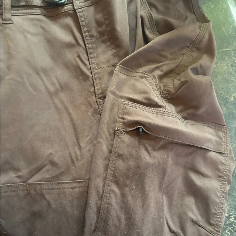 Prana Men's stretch Zion Pants in Brown Size S (30)x 32